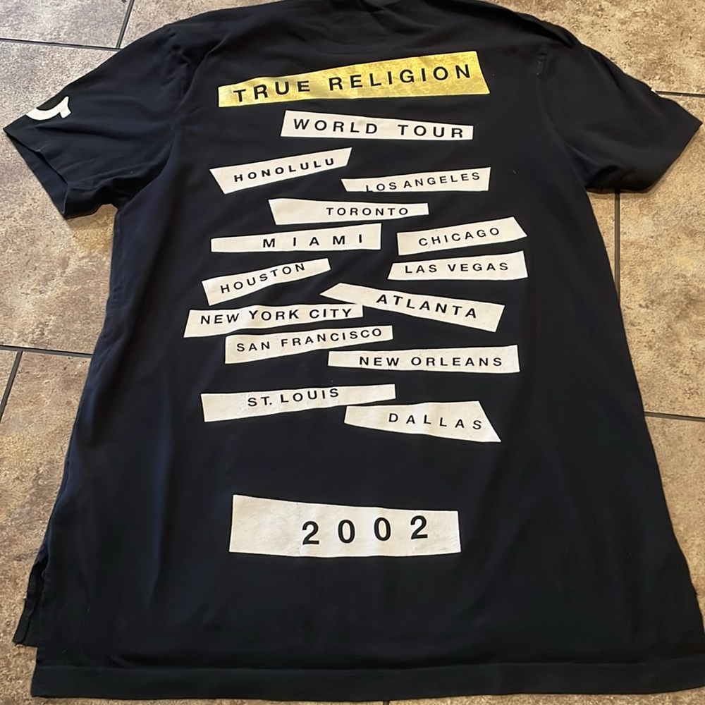 True Religion size large T-shirt